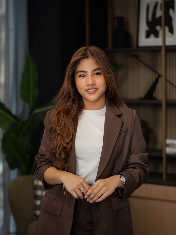 Swe, Graphic Designer